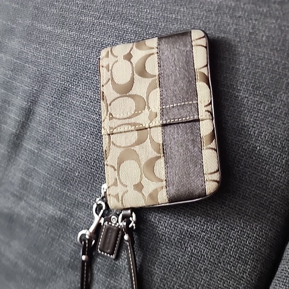 Coach wallet monogram like new brown - Picture 3 of 8